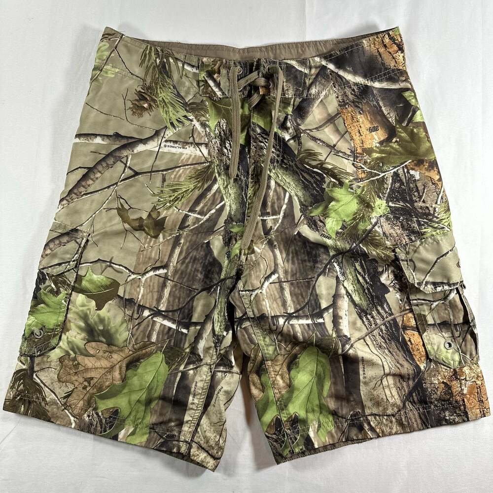 Team Realtree APG Camo Cargo Board Shorts Size 33 Hunting Fishing Outdoors